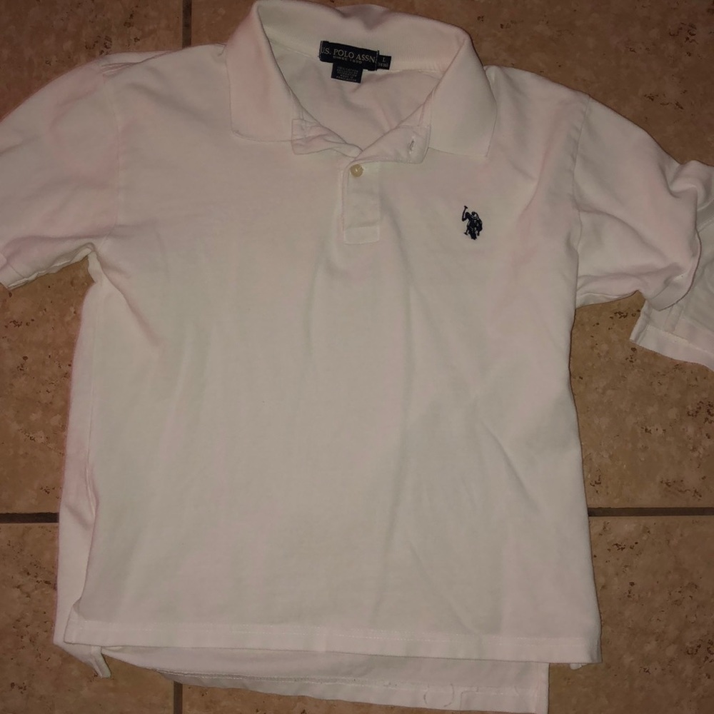 White and maroon US polo assn